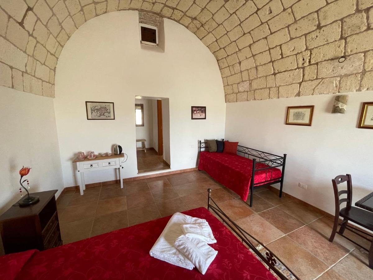 Agriturismo Masseria Saittole Carpignano Salentino Luaran gambar